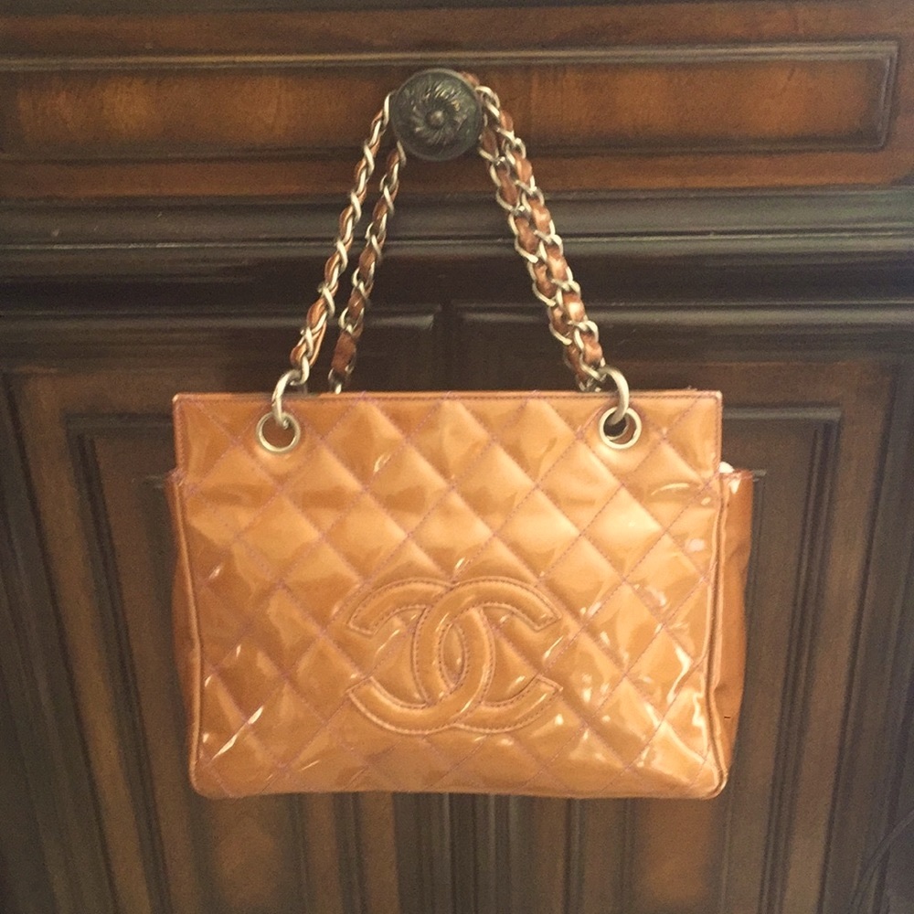 🌹💯authentic CHANEL timeless petite shopping tote - Picture 4 of 10